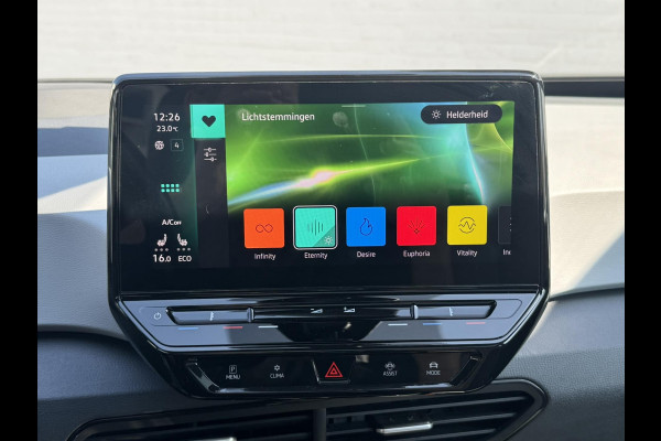 Volkswagen ID.3 First Max 58 kWh Panorama Trekhaak Camera Ergonomische stoelen Sfeer verlichting