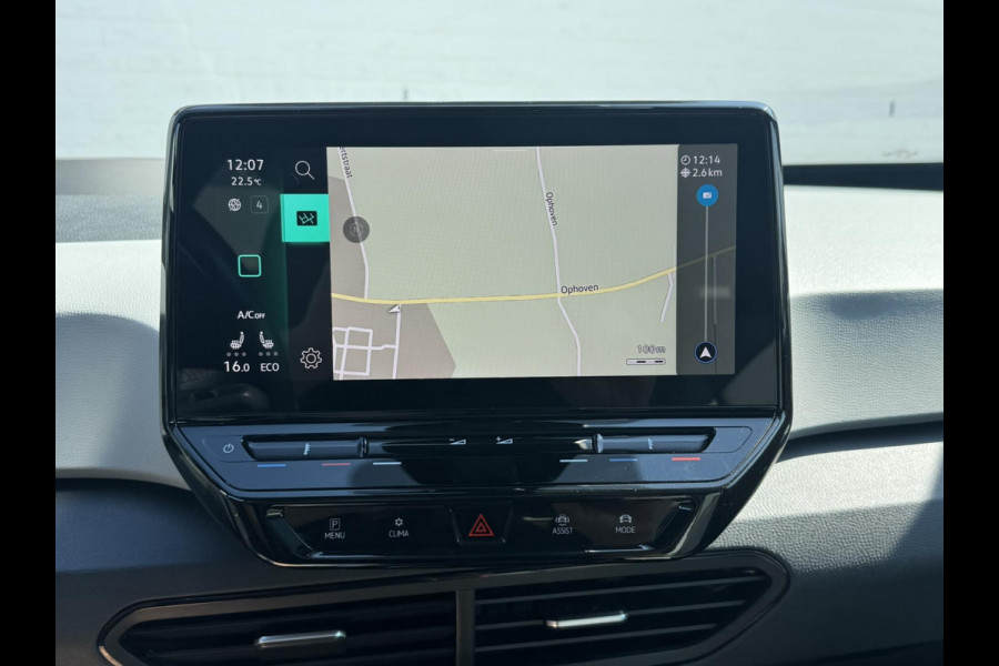 Volkswagen ID.3 First Max 58 kWh Panorama Trekhaak Camera Ergonomische stoelen Sfeer verlichting