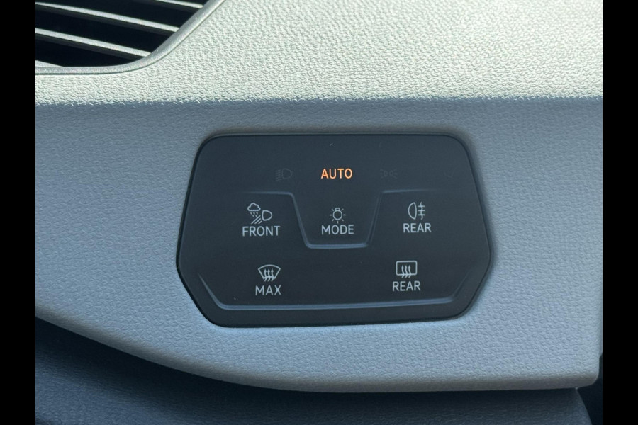 Volkswagen ID.3 First Max 58 kWh Panorama Trekhaak Camera Ergonomische stoelen Sfeer verlichting