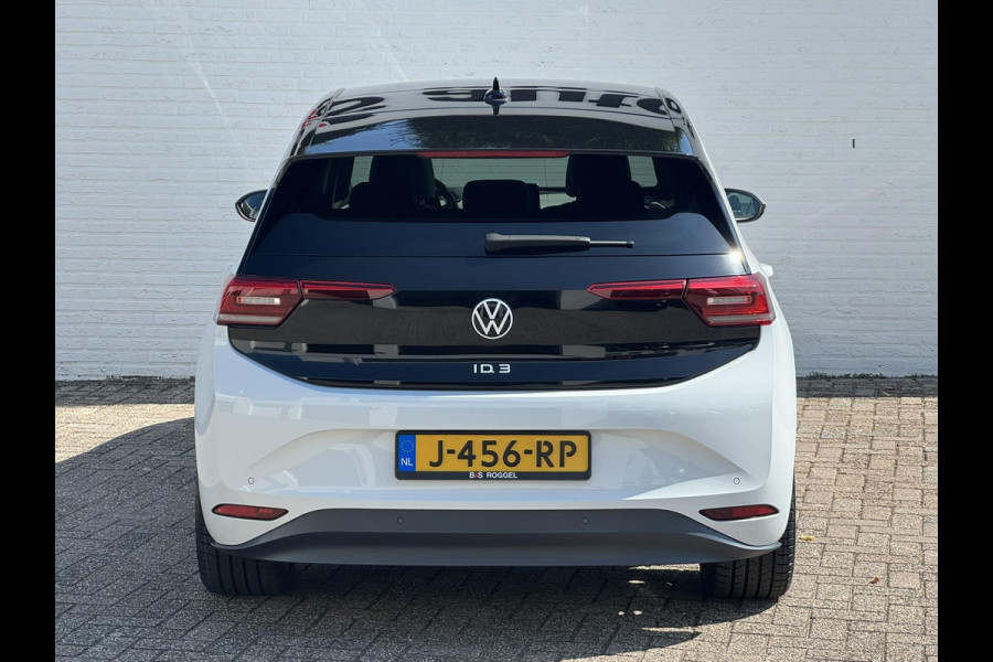Volkswagen ID.3 First Max 58 kWh Panorama Trekhaak Camera Ergonomische stoelen Sfeer verlichting