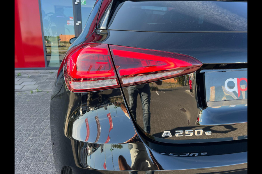 Mercedes-Benz A-Klasse 250 e Business Solution AMG Limited