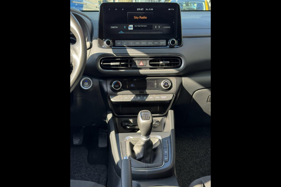 Hyundai Kona 1.0 T-GDI Edition 30 Hybride - Navigatie I Airco I LED I PDC / Camera I Sport velgen I Dealer onderhouden