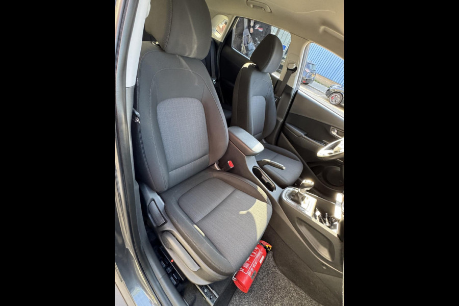 Hyundai Kona 1.0 T-GDI Edition 30 Hybride - Navigatie I Airco I LED I PDC / Camera I Sport velgen I Dealer onderhouden
