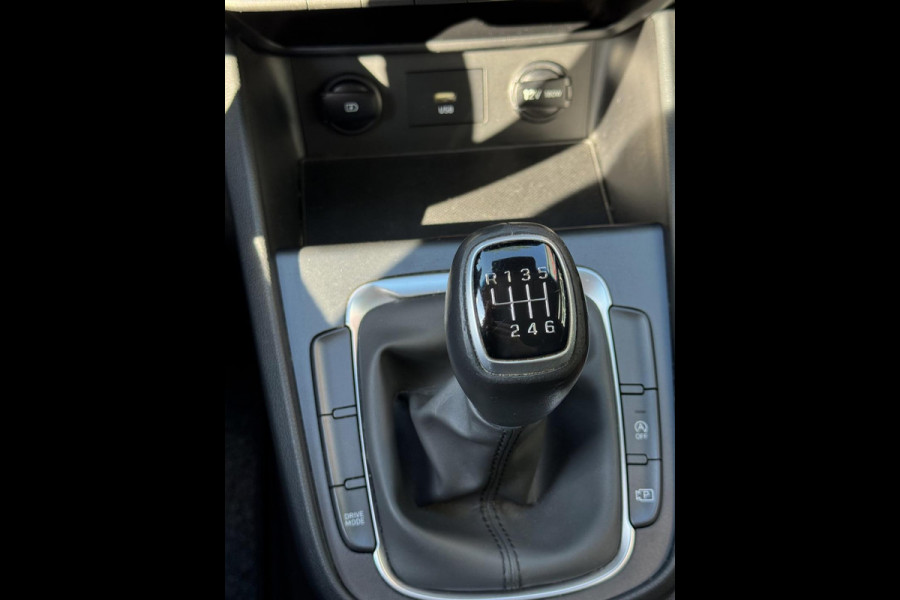 Hyundai Kona 1.0 T-GDI Edition 30 Hybride - Navigatie I Airco I LED I PDC / Camera I Sport velgen I Dealer onderhouden
