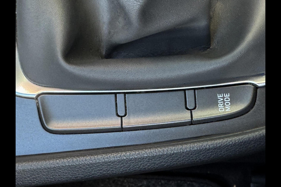 Hyundai Kona 1.0 T-GDI Edition 30 Hybride - Navigatie I Airco I LED I PDC / Camera I Sport velgen I Dealer onderhouden