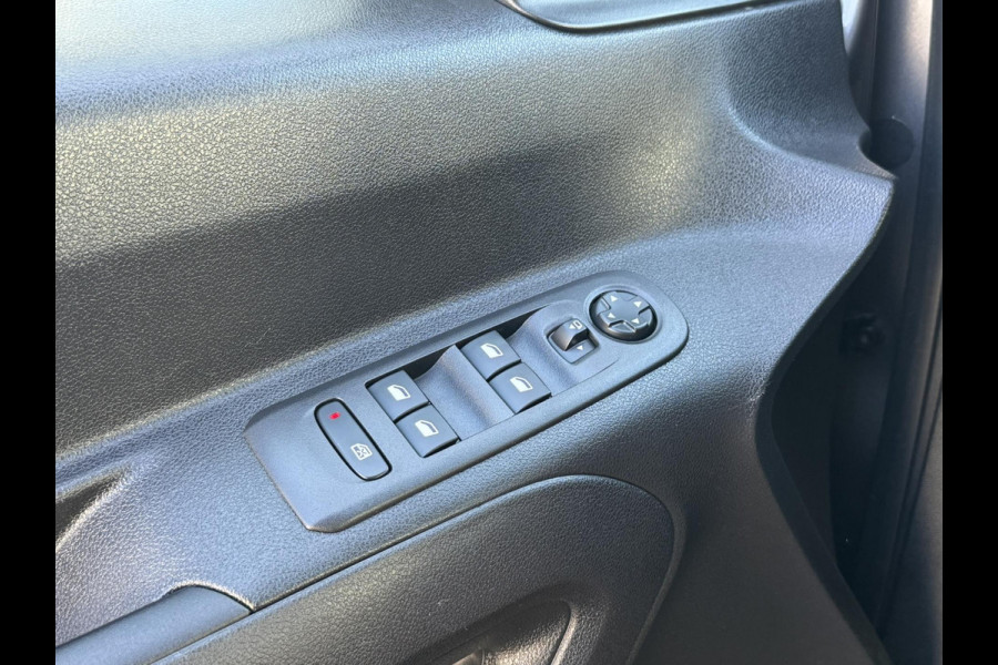 Opel Combo Tour 1.2 Turbo L1H1 5p Edition Automaat Head up Camera Cruise Clima Carplay