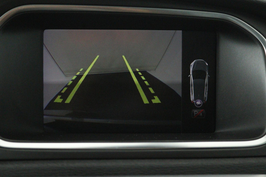 Volvo V40 1.5 T3 Polar+ Sport (PANORAMADAK, CAMERA, NAVIGATIE, STOELVERWARMING, PARKEERSENSOREN, CRUISE CONTROL, NL-AUTO)