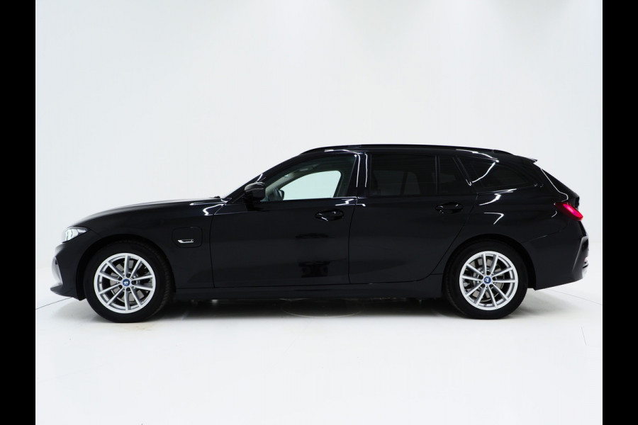 BMW 3 Serie Touring 320e LCI Shadow Line | Widescreen | Carplay | Cruise | DAB | PDC | LED