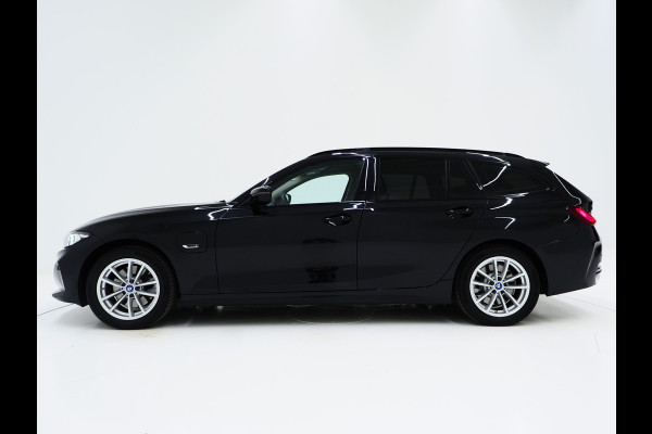BMW 3 Serie Touring 320e LCI Shadow Line | Widescreen | Carplay | Cruise | DAB | PDC | LED