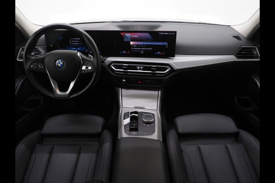 BMW 3 Serie Touring 320e LCI Shadow Line | Widescreen | Carplay | Cruise | DAB | PDC | LED