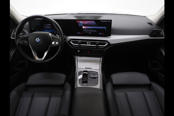 BMW 3 Serie Touring 320e LCI Shadow Line | Widescreen | Carplay | Cruise | DAB | PDC | LED