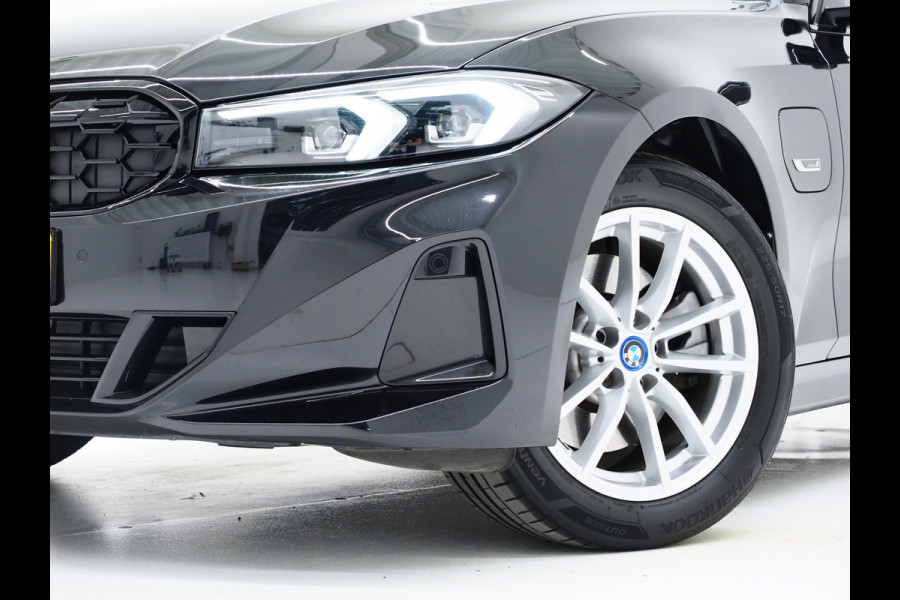 BMW 3 Serie Touring 320e LCI Shadow Line | Widescreen | Carplay | Cruise | DAB | PDC | LED