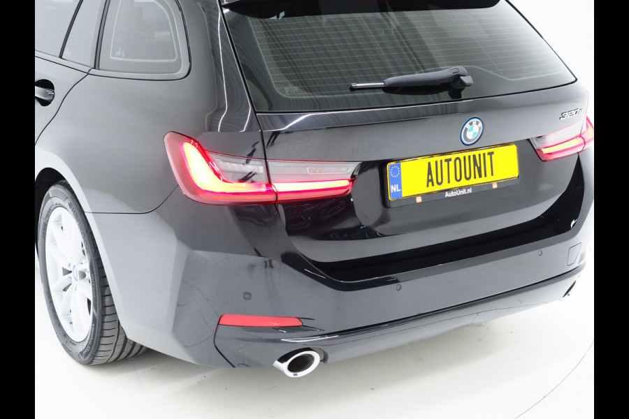 BMW 3 Serie Touring 320e LCI Shadow Line | Widescreen | Carplay | Cruise | DAB | PDC | LED