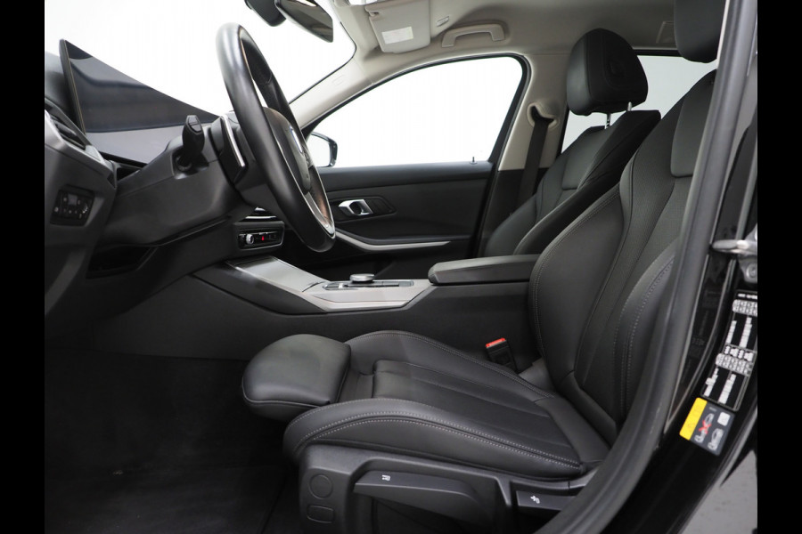 BMW 3 Serie Touring 320e LCI Shadow Line | Widescreen | Carplay | Cruise | DAB | PDC | LED