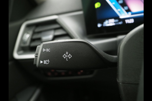 BMW 3 Serie Touring 320e LCI Shadow Line | Widescreen | Carplay | Cruise | DAB | PDC | LED