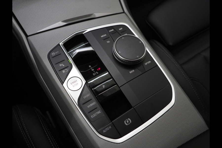 BMW 3 Serie Touring 320e LCI Shadow Line | Widescreen | Carplay | Cruise | DAB | PDC | LED