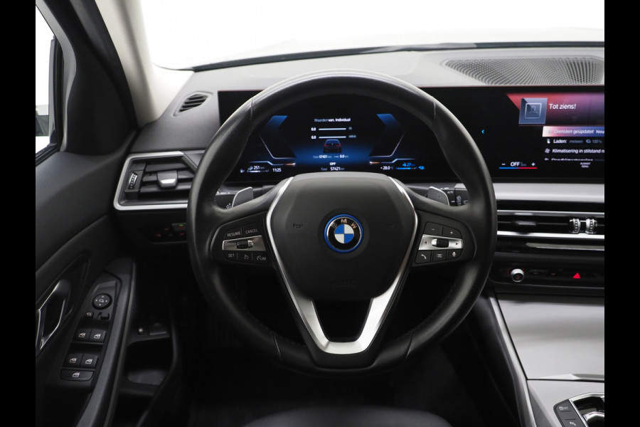 BMW 3 Serie Touring 320e LCI Shadow Line | Widescreen | Carplay | Cruise | DAB | PDC | LED