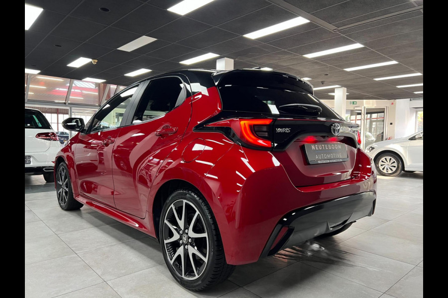 Toyota Yaris 1.5 Hybrid Bi-Tone| Head-up | PDC | Cam| Cruise