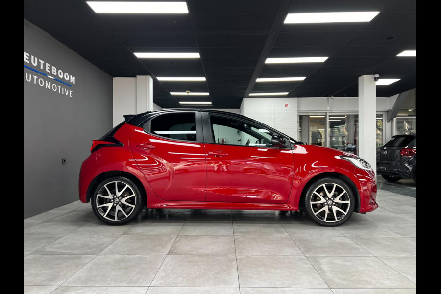 Toyota Yaris 1.5 Hybrid Bi-Tone| Head-up | PDC | Cam| Cruise