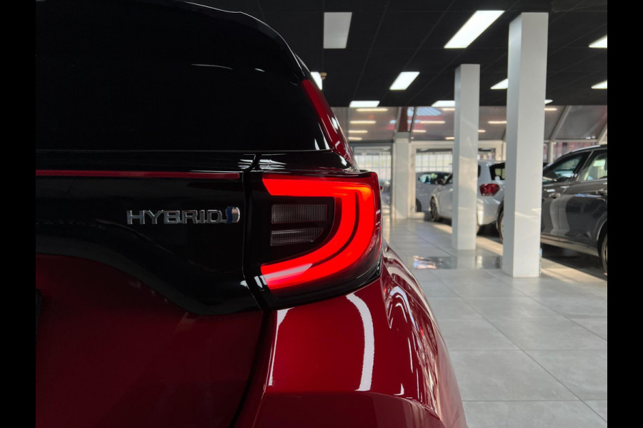 Toyota Yaris 1.5 Hybrid Bi-Tone| Head-up | PDC | Cam| Cruise