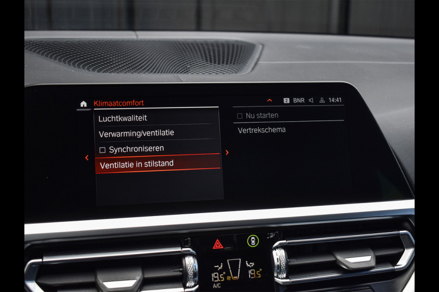 BMW 3 Serie Touring M340i xDrive BUSINESS EDITION PLUS | M-SPORT | SHADOW-LINE | PANORAMADAK | FULL-LED | M-SPORT BRAKE | SPORT DIFFERNTIAL