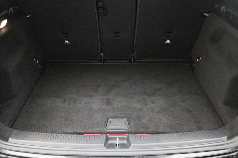 Mercedes-Benz B-Klasse 250 e AMG Line Virtual Cockpit, Sfeerverlichting, Apple Carplay, Standkachel, Cruise, 18'' Mercedes-Benz B-Klasse 250 e AMG Line Virtual Cockpit, Sfeerverlichting, Apple Carplay, Standkachel, Cruise, 18''