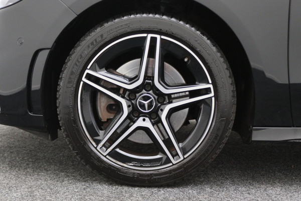 Mercedes-Benz B-Klasse 250 e AMG Line Virtual Cockpit, Sfeerverlichting, Apple Carplay, Standkachel, Cruise, 18'' Mercedes-Benz B-Klasse 250 e AMG Line Virtual Cockpit, Sfeerverlichting, Apple Carplay, Standkachel, Cruise, 18''