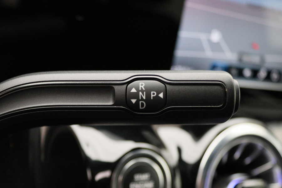 Mercedes-Benz B-Klasse 250 e AMG Line Virtual Cockpit, Sfeerverlichting, Apple Carplay, Standkachel, Cruise, 18'' Mercedes-Benz B-Klasse 250 e AMG Line Virtual Cockpit, Sfeerverlichting, Apple Carplay, Standkachel, Cruise, 18''