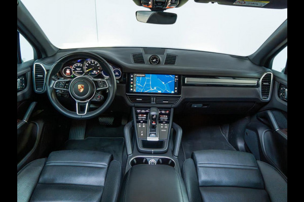 Porsche Cayenne 3.0 E-Hybrid Platinum Edition | Bose |Sport Chrono|Full-Option