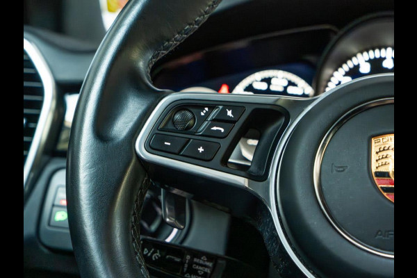 Porsche Cayenne 3.0 E-Hybrid Platinum Edition | Bose |Sport Chrono|Full-Option