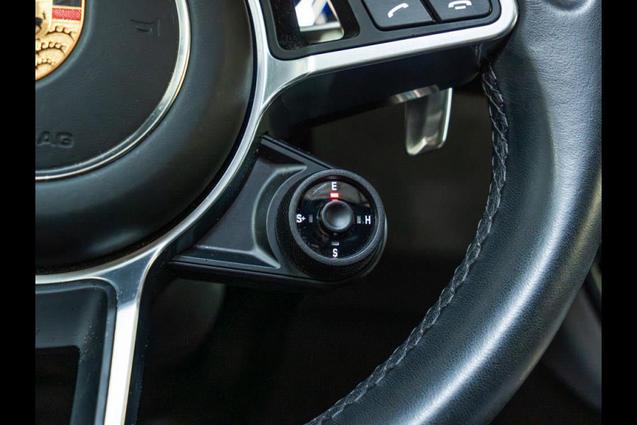 Porsche Cayenne 3.0 E-Hybrid Platinum Edition | Bose |Sport Chrono|Full-Option