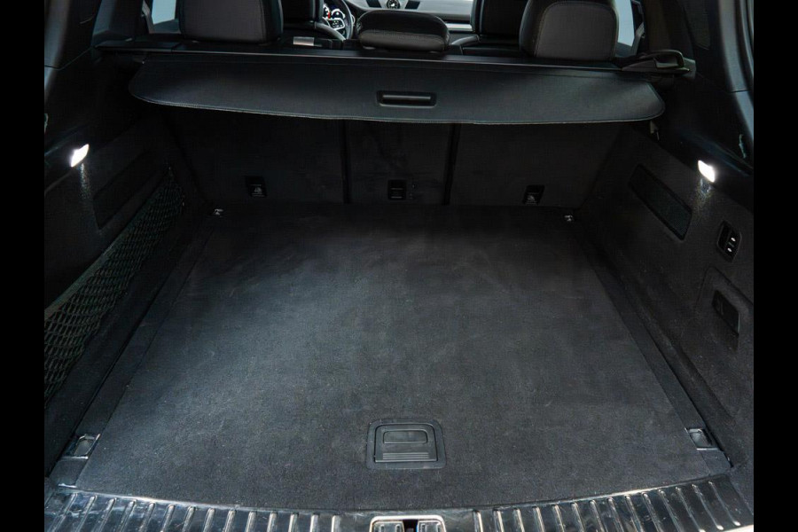 Porsche Cayenne 3.0 E-Hybrid Platinum Edition | Bose |Sport Chrono|Full-Option