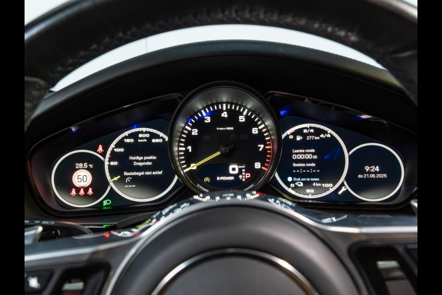 Porsche Cayenne 3.0 E-Hybrid Platinum Edition | Bose |Sport Chrono|Full-Option