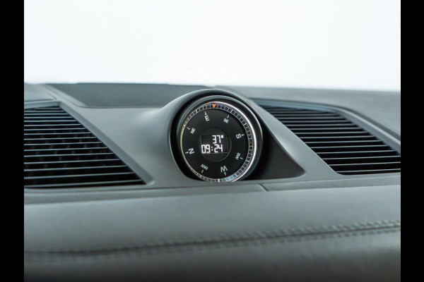 Porsche Cayenne 3.0 E-Hybrid Platinum Edition | Bose |Sport Chrono|Full-Option