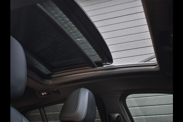 BMW X4 xDrive30i HIGH EXECUTIVE | M-SPORT | SHADOW-LINE | PANORAMADAK | TREKHAAK | COMFORT ACCESS | PANORAMADAK | MEMORY SEATS | HARMAN