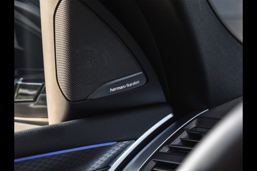 BMW X4 xDrive30i HIGH EXECUTIVE | M-SPORT | SHADOW-LINE | PANORAMADAK | TREKHAAK | COMFORT ACCESS | PANORAMADAK | MEMORY SEATS | HARMAN