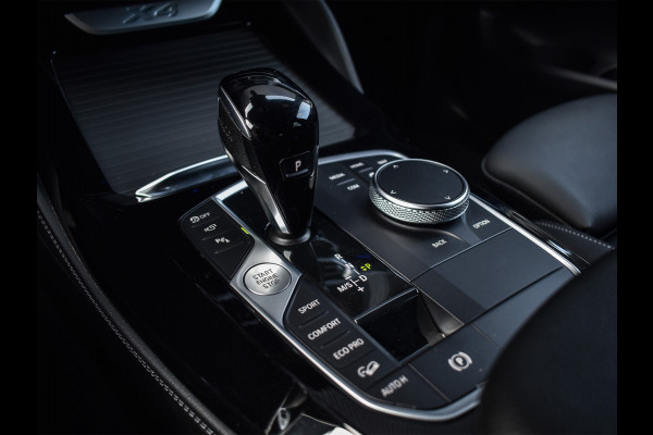 BMW X4 xDrive30i HIGH EXECUTIVE | M-SPORT | SHADOW-LINE | PANORAMADAK | TREKHAAK | COMFORT ACCESS | PANORAMADAK | MEMORY SEATS | HARMAN