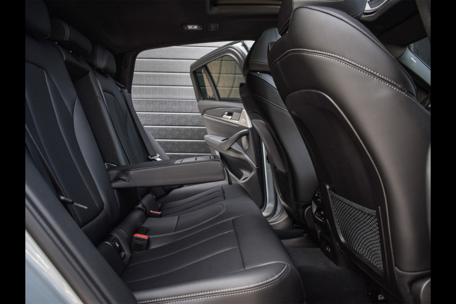 BMW X4 xDrive30i HIGH EXECUTIVE | M-SPORT | SHADOW-LINE | PANORAMADAK | TREKHAAK | COMFORT ACCESS | PANORAMADAK | MEMORY SEATS | HARMAN