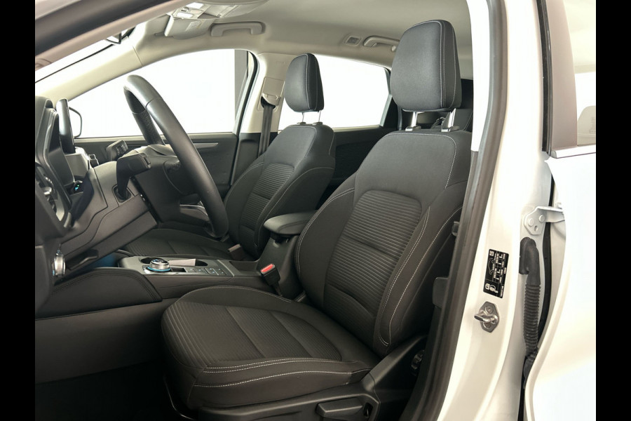 Ford Kuga 2.5 PHEV Titanium | Automatische Deurrandbescherming | Achterbank verstelbaar | Afneembare trekhaak
