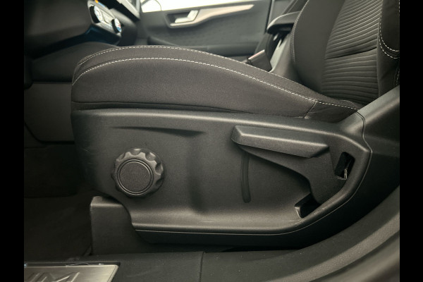 Ford Kuga 2.5 PHEV Titanium | Automatische Deurrandbescherming | Achterbank verstelbaar | Afneembare trekhaak