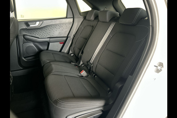 Ford Kuga 2.5 PHEV Titanium | Automatische Deurrandbescherming | Achterbank verstelbaar | Afneembare trekhaak