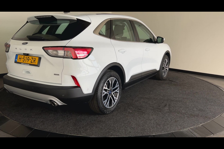 Ford Kuga 2.5 PHEV Titanium | Automatische Deurrandbescherming | Achterbank verstelbaar | Afneembare trekhaak
