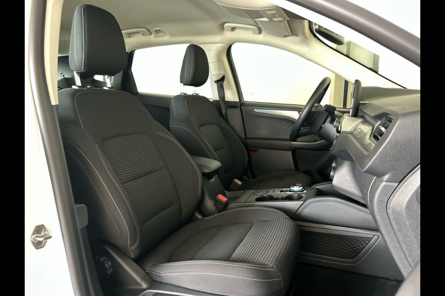 Ford Kuga 2.5 PHEV Titanium | Automatische Deurrandbescherming | Achterbank verstelbaar | Afneembare trekhaak