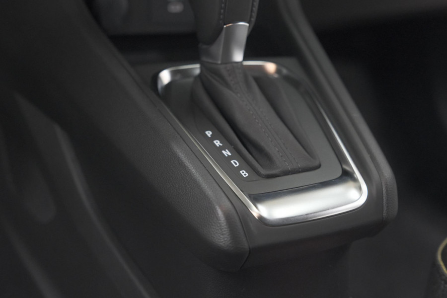 Renault Captur 1.6 E-Tech full hybrid 145 Techno | Adaptieve Cruise Control | Camera | Dodehoekdetectie | Apple Carplay | 18 Inch Lichtmetalen Velgen