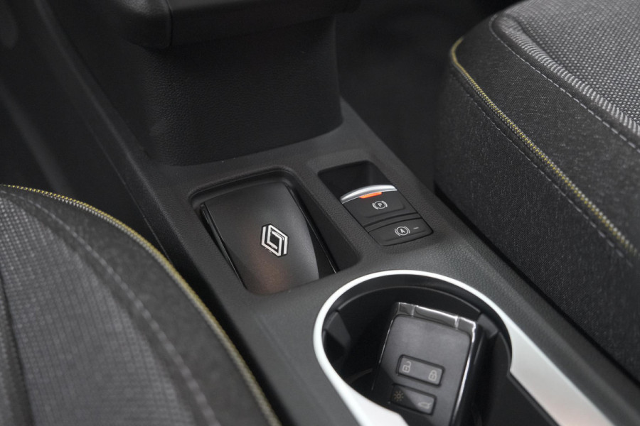 Renault Captur 1.6 E-Tech full hybrid 145 Techno | Adaptieve Cruise Control | Camera | Dodehoekdetectie | Apple Carplay | 18 Inch Lichtmetalen Velgen