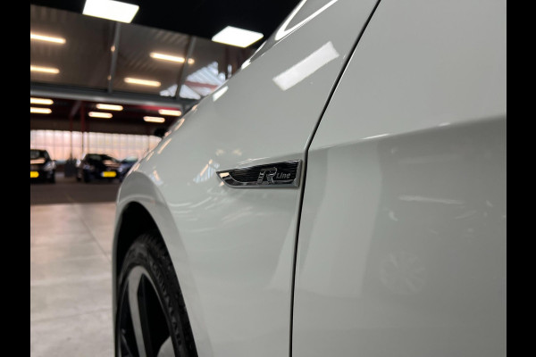 Volkswagen Golf 1.5 TSI R-Line |ACC | LANE | VIRTUAL | LED |
