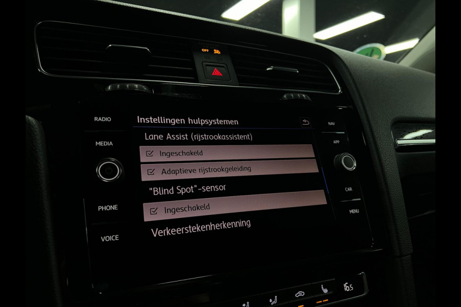 Volkswagen Golf 1.5 TSI R-Line |ACC | LANE | VIRTUAL | LED |