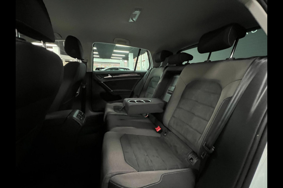 Volkswagen Golf 1.5 TSI R-Line |ACC | LANE | VIRTUAL | LED |