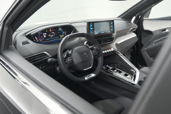 Peugeot 3008 1.2 Hybrid 136 GT | Camera | Adaptieve Cruise Control | Elektronische Kofferklep | Navigatie