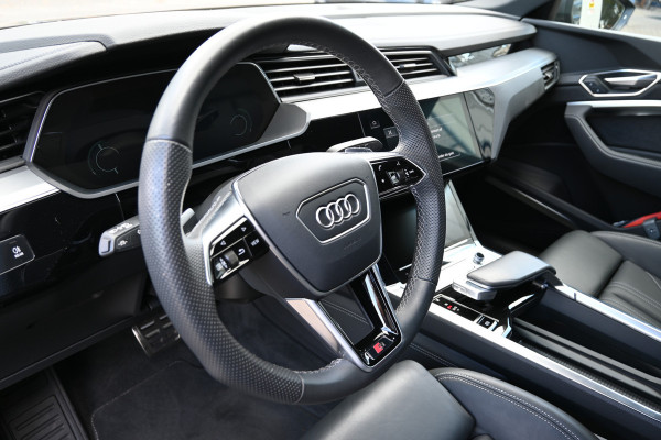 Audi Q8 Sportback e-tron 55 quattro S Edition 115 kWh Sportstoelen, B&O, Pano, Lichtpakket
